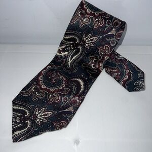 Robert Talbot Tie Hand Sewn For Gilhes Paisley Finest Silk Made In The USA